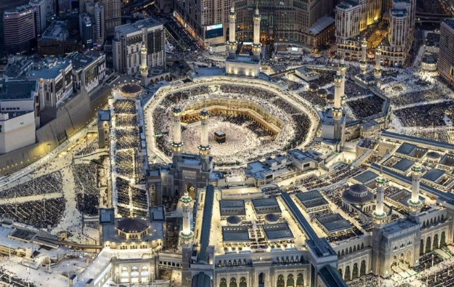14.115 Jamaah Umrah Indonesia Berpotensi Terlambat Pulang Akibat Gangguan Penerbangan Timur Tengah
